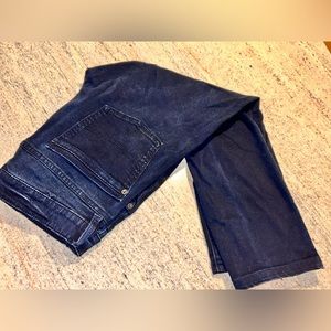 Joseph Abboud Men’s Dark Blue Jeans Custom Altered 31 x 25 Clean Smoke-Free Home